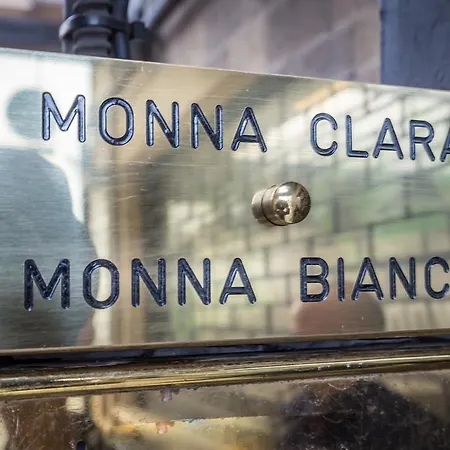Pensión Monna Clara 2*