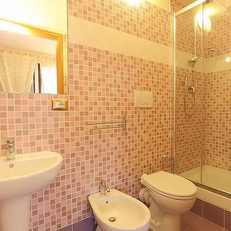 Guest house Monna Clara 2*